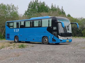 大巴车50人接送一趟多少钱_上海一日游包车